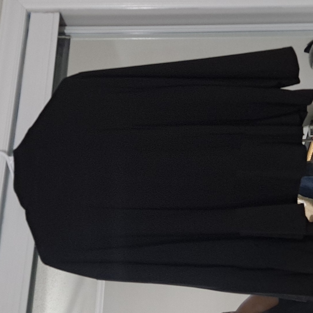 Beautiful and sexy soft jacket and skirt - Picture 8 of 8